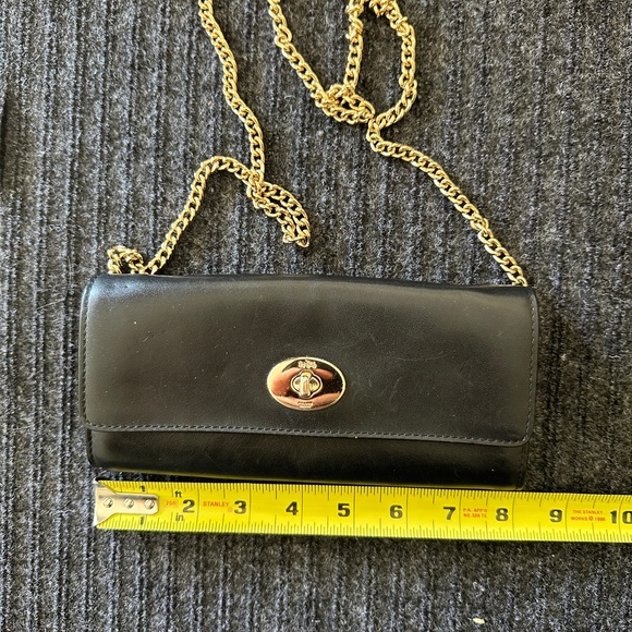 COACH Small Black Leather Purse with Gold Chain - Picture 10 of 11